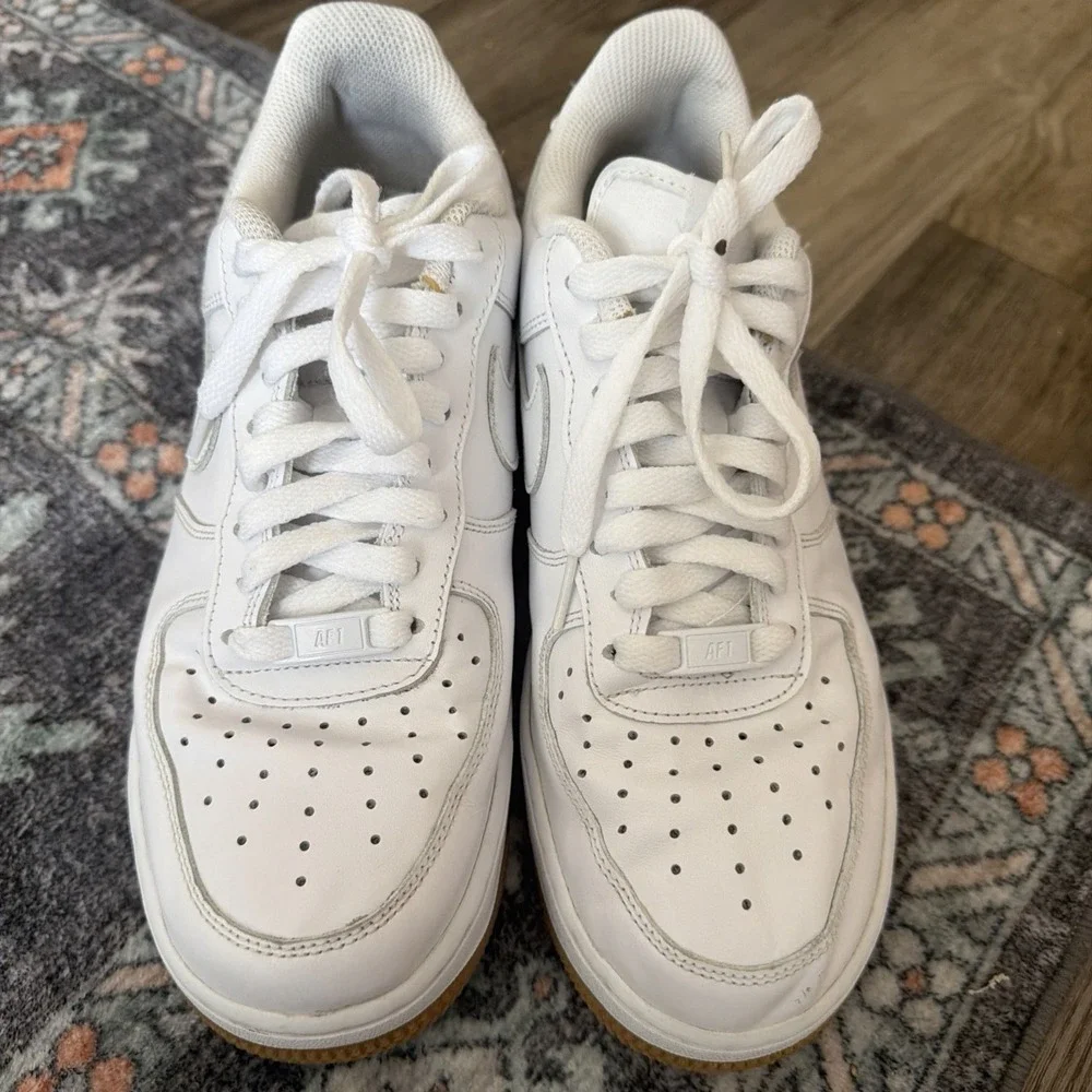 Nike Air Force 1 White Gum Sole- D12739-100 - Men's Size 8